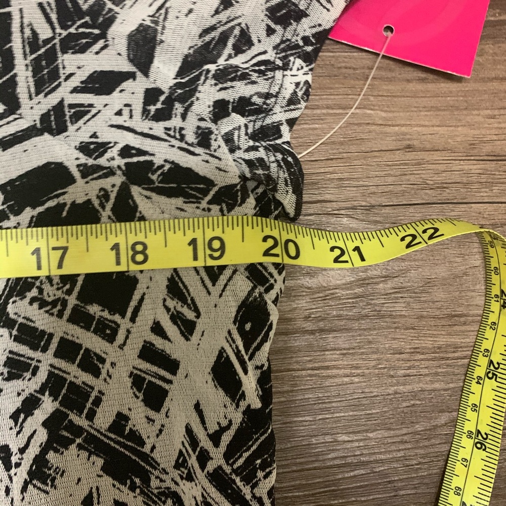 212 Collection Printed Ruffle Mesh Large Top - Picture 8 of 8